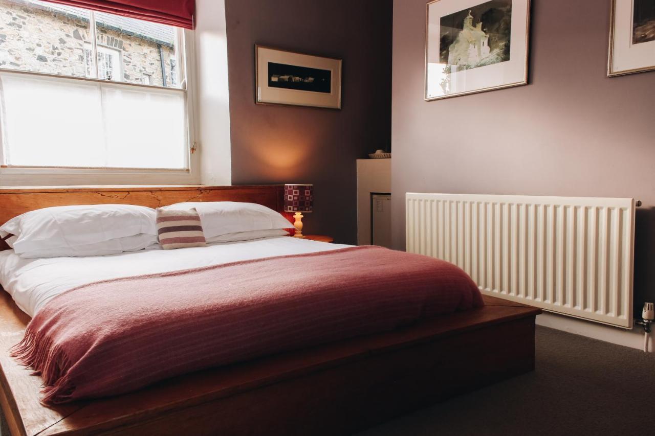 Llys Meddyg Hotell Newport  Eksteriør bilde